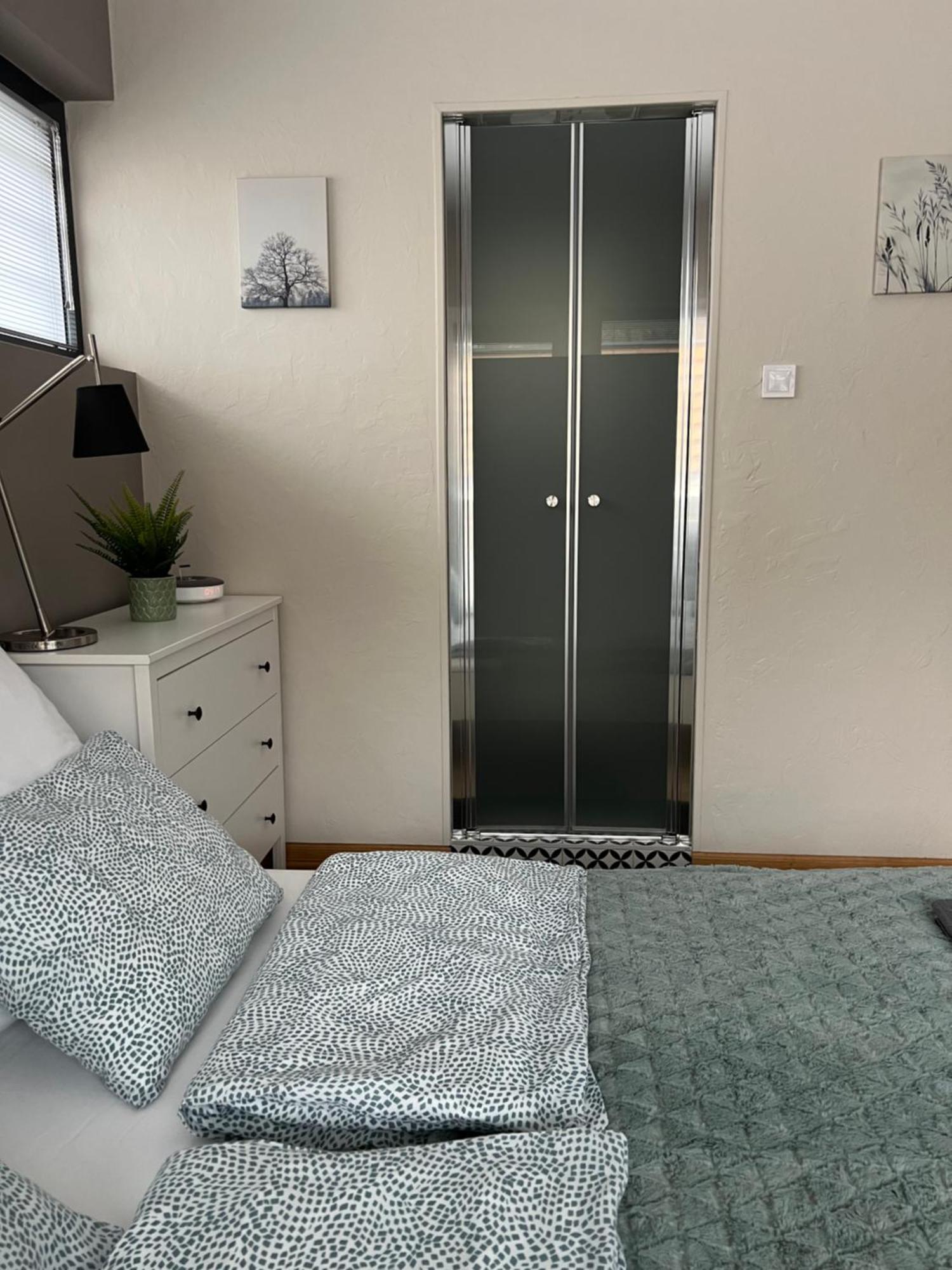 センテンドレBuekkoes Apartmanアパートメント エクステリア 写真