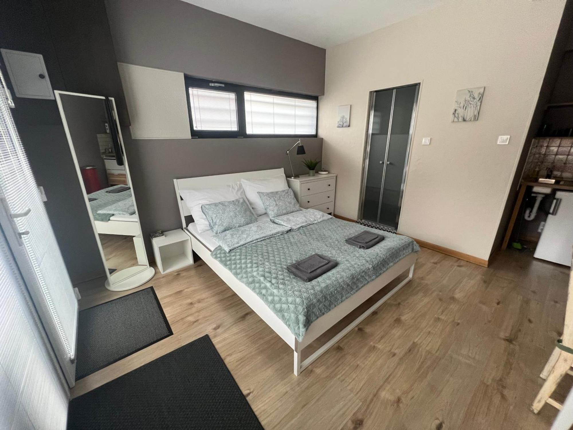 センテンドレBuekkoes Apartmanアパートメント エクステリア 写真
